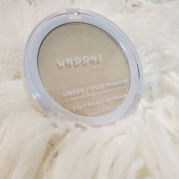 New Undone beauty under/over powder 2 in 1 prime + set powder by Ulta - Picture 9 of 10